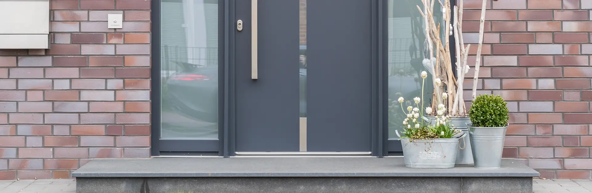 Warme deurdorpel – waarom is het de moeite waard bij het vervangen van je deur?